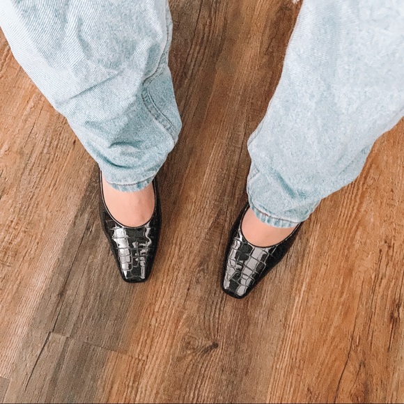 90’s black snakeskin heels - Picture 2 of 5